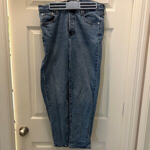 Universal Thread Women's Blue Ankle Jeans